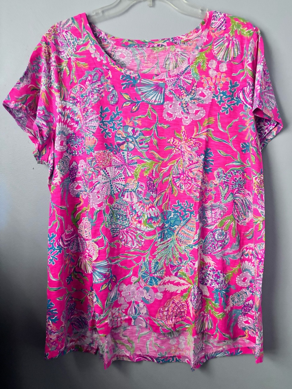 Lilly Pulitzer Hot Pink Tropical Floral Short Sleeve Tee